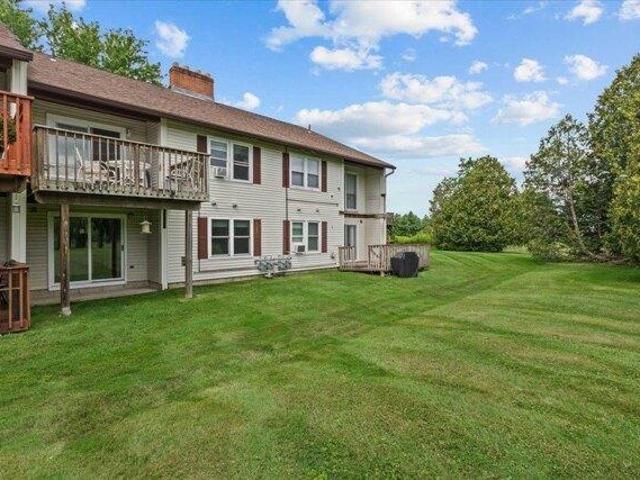 condo with 2 bedroom, Essex Junction VT ES105651987