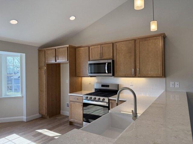 condo with 2 bedroom, Epping NH ES104149929