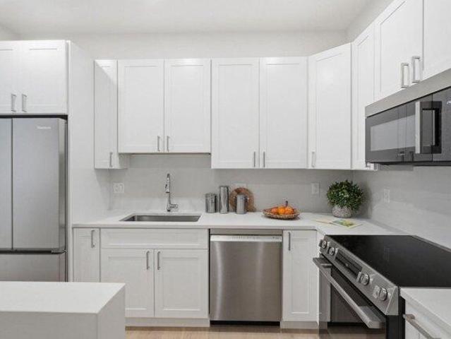 condo with 2 bedroom, Everett MA ES105578340