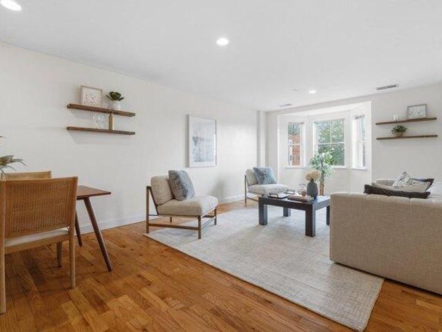 condo with 2 bedroom, Everett MA ES105613598