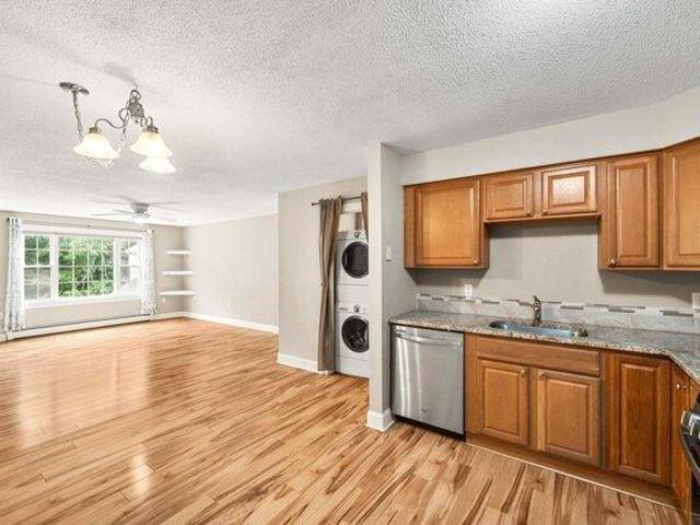 condo with 2 bedroom, Exeter NH DS104298639
