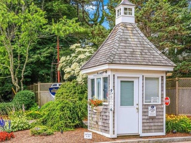 condo with 2 bedroom, Falmouth MA ES105513981