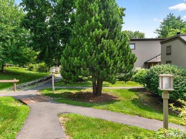 condo with 2 bedroom, Farmington CT ES105588862
