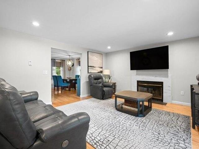 condo with 2 bedroom, Fitchburg MA ES104152327