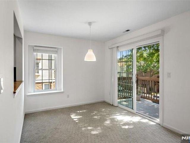 condo with 2 bedroom, Fort Lee NJ ES105256046