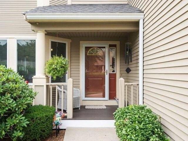 condo with 2 bedroom, Foxboro MA ES105652470