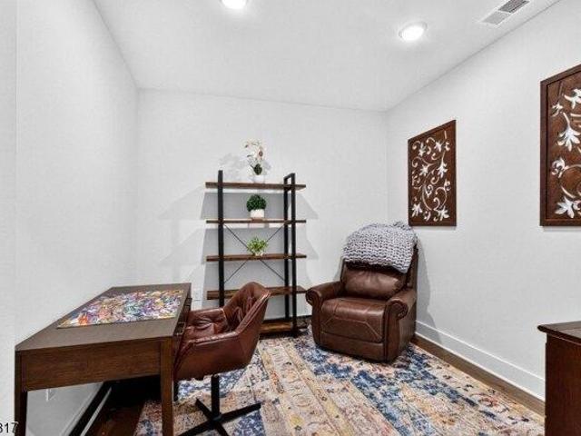 condo with 2 bedroom, Florham Park NJ ES105573880