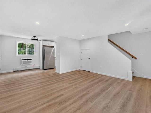 condo with 2 bedroom, Framingham MA ES105428285
