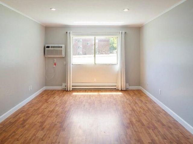 condo with 2 bedroom, Framingham MA ES105577546