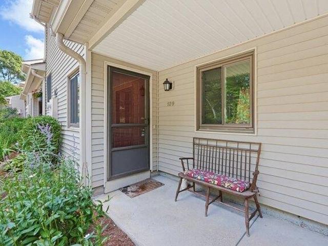 condo with 2 bedroom, Franklin MA ES105578836