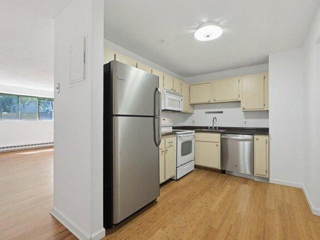 condo with 2 bedroom, Franklin MA ES105591447