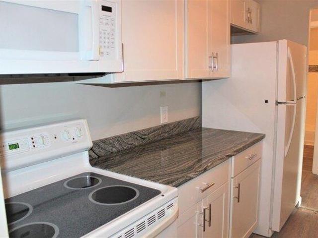 condo with 2 bedroom, Franklin MA ES105514889