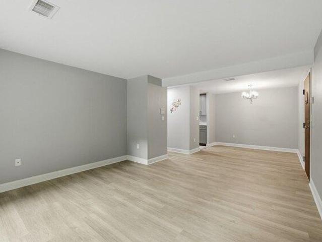 condo with 2 bedroom, Franklin MA ES105532868