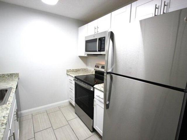 condo with 2 bedroom, Franklin MA ES105537329