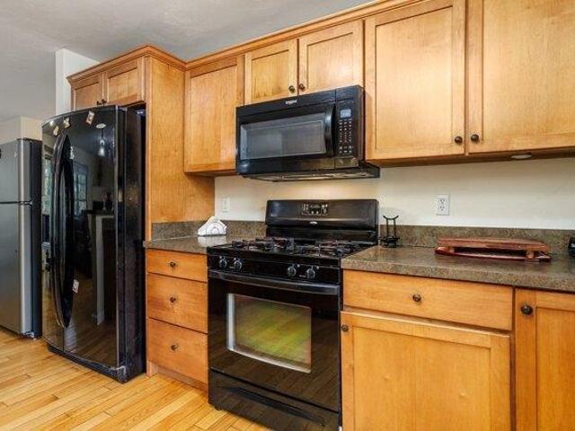 condo with 2 bedroom, Gardner MA ES105516441