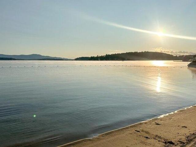 condo with 2 bedroom, Gilford NH ES105553359