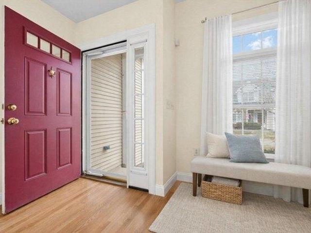 condo with 2 bedroom, Grafton MA ES105352305