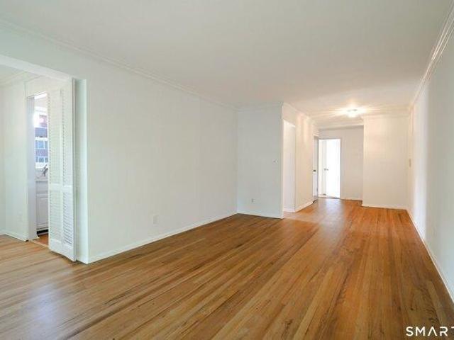 condo with 2 bedroom, Greenwich CT ES105415586