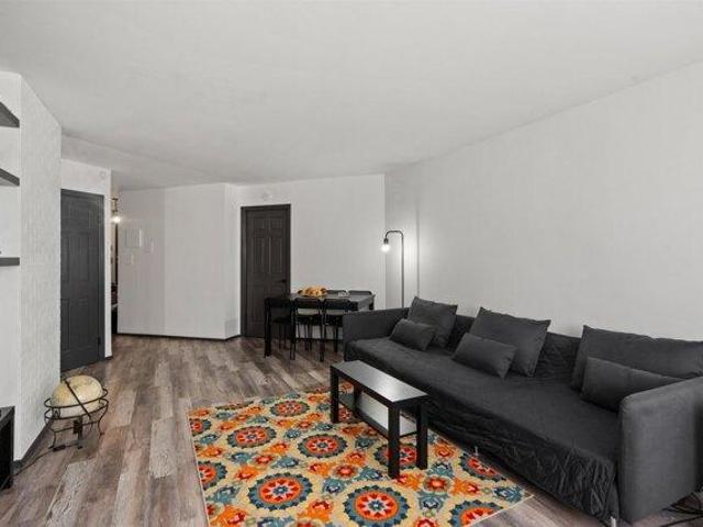 condo with 2 bedroom, Guttenberg NJ ES105561895