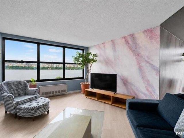 condo with 2 bedroom, Guttenberg NJ ES105662742