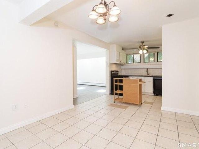 condo with 2 bedroom, Hamden CT ES105513570