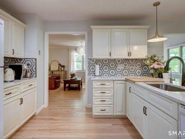 condo with 2 bedroom, Hamden CT ES105631303