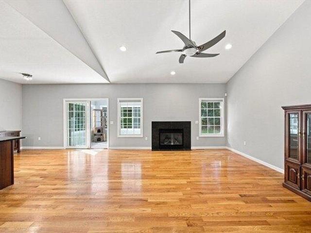 condo with 2 bedroom, Hampden MA ES105258310