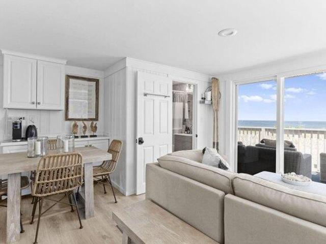 condo with 2 bedroom, Hampton NH ES105440257