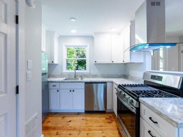 condo with 2 bedroom, Hartford VT ES105562209