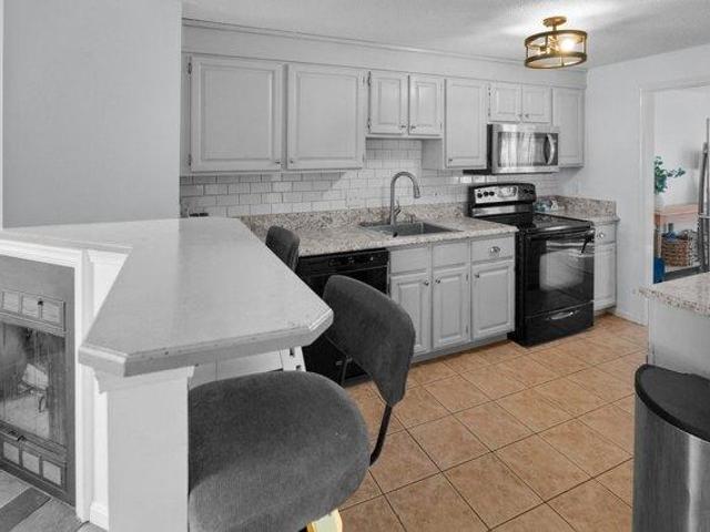 condo with 2 bedroom, Haverhill MA ES105532495