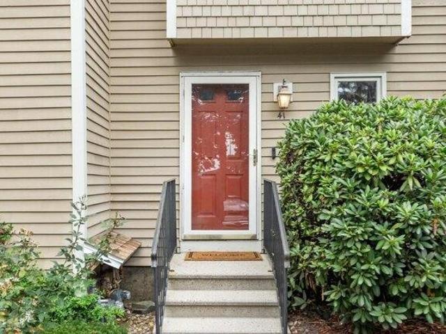 condo with 2 bedroom, Haverhill MA ES105533141