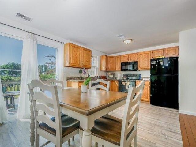 condo with 2 bedroom, Haverhill MA ES105586859