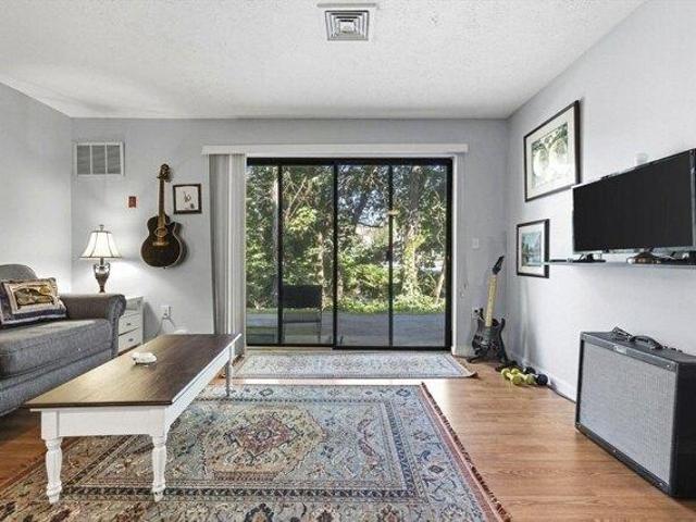 condo with 2 bedroom, Haverhill MA ES105588455