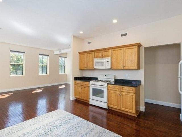 condo with 2 bedroom, Haverhill MA ES105613904