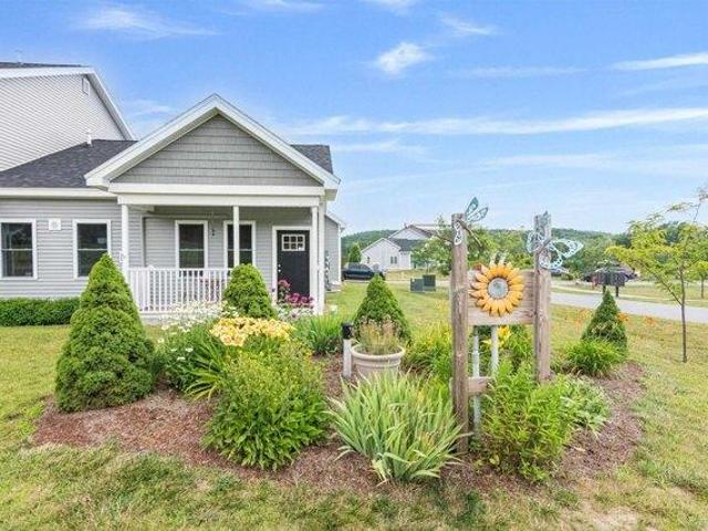 condo with 2 bedroom, Hinesburg VT ES105578745