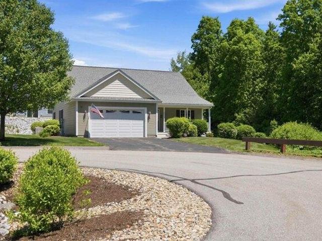 condo with 2 bedroom, Hooksett NH ES104442659