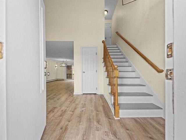 condo with 2 bedroom, Hooksett NH ES105317052