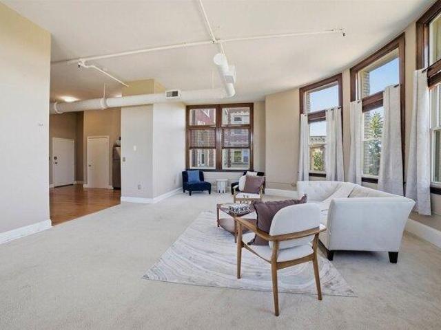 condo with 2 bedroom, Hooksett NH ES105560224