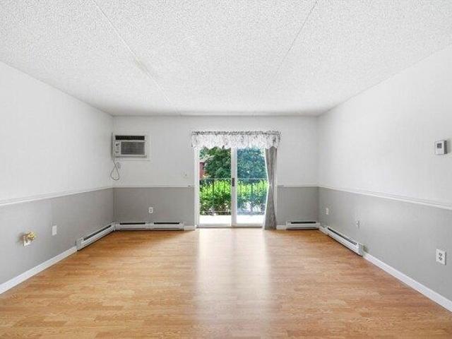 condo with 2 bedroom, Holyoke MA ES105277118