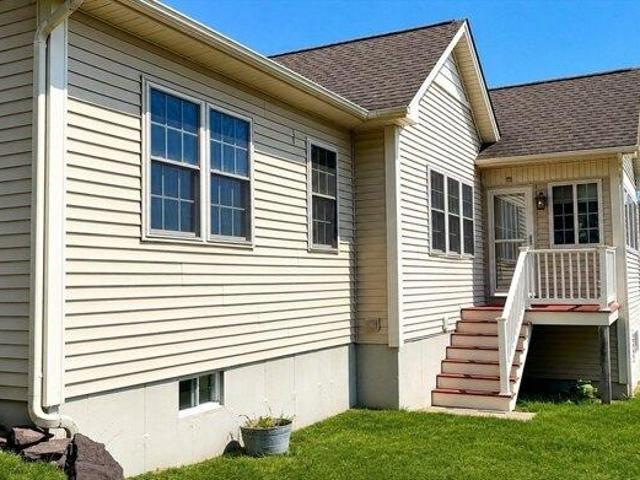 condo with 2 bedroom, Holyoke MA ES105286931