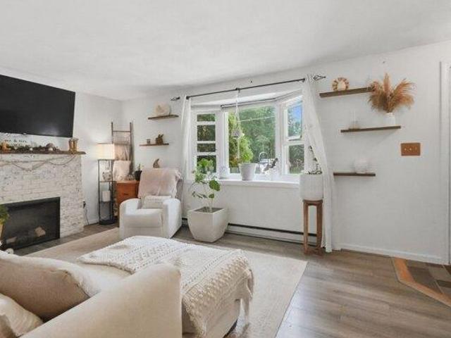 condo with 2 bedroom, Holden MA ES105414571