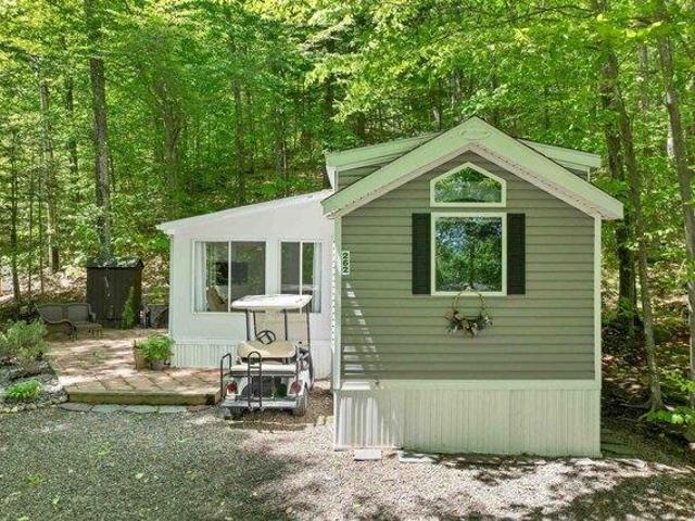 condo with 2 bedroom, Holderness NH ES104789435