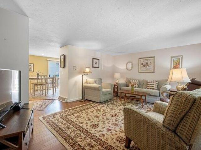 condo with 2 bedroom, Hopkinton MA ES104569324