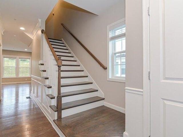 condo with 2 bedroom, Hopkinton MA ES105257521