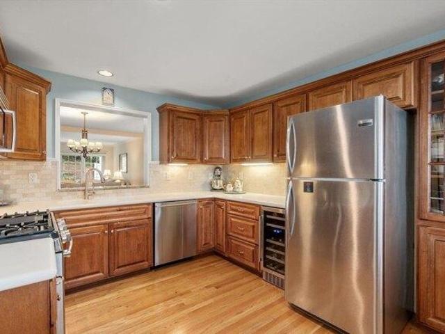 condo with 2 bedroom, Hopkinton MA ES105275005