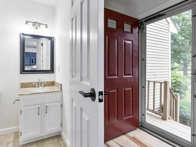 condo with 2 bedroom, Hopkinton MA ES105315053