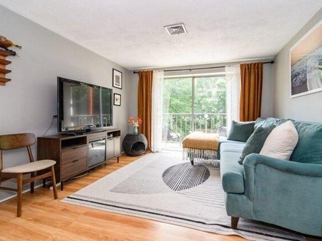 condo with 2 bedroom, Hudson MA ES104608300