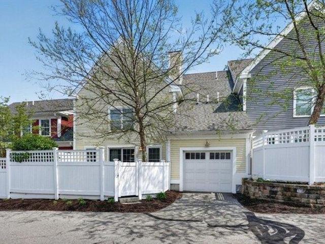 condo with 2 bedroom, Hudson MA ES105536097