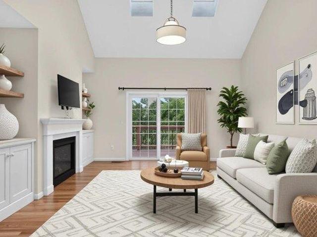 condo with 2 bedroom, Hudson MA ES105629326