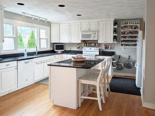 condo with 2 bedroom, Ipswich MA ES104236681